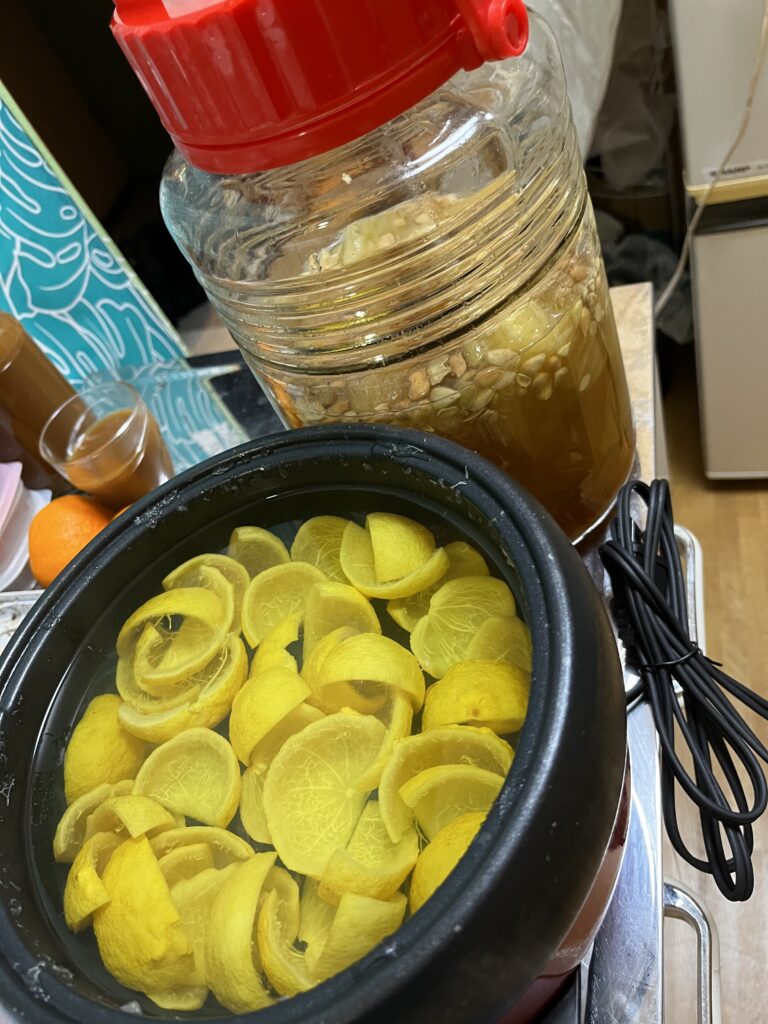 毎年作る柚子の蜂蜜漬け🍯🍋